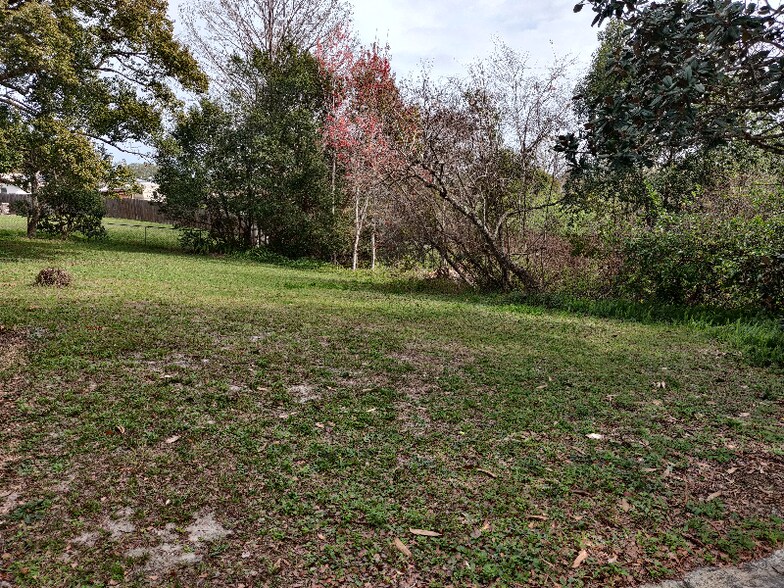 Building Photo - 1737 Vivian Ct