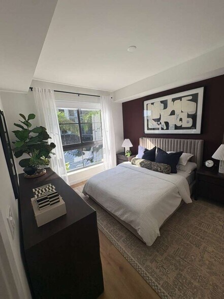 Building Photo - 1642 NE 124th Ln