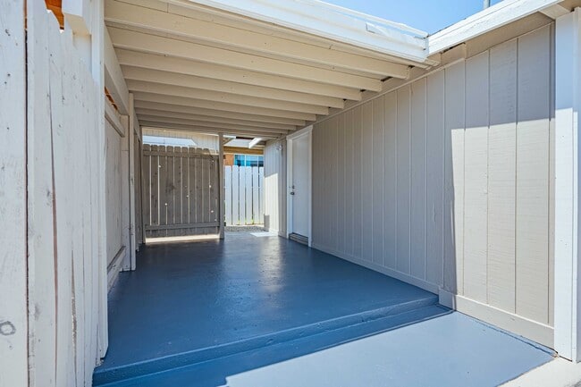 Building Photo - 32958 Urban Ave