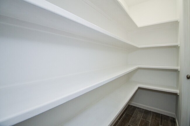 Building Photo - 13074 Trail Hollow Dr