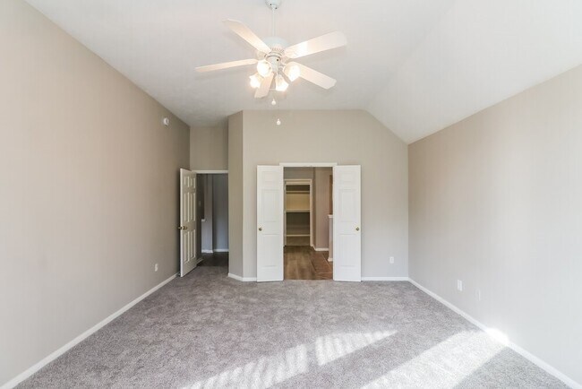 Building Photo - 3951 Eastland Lake Dr