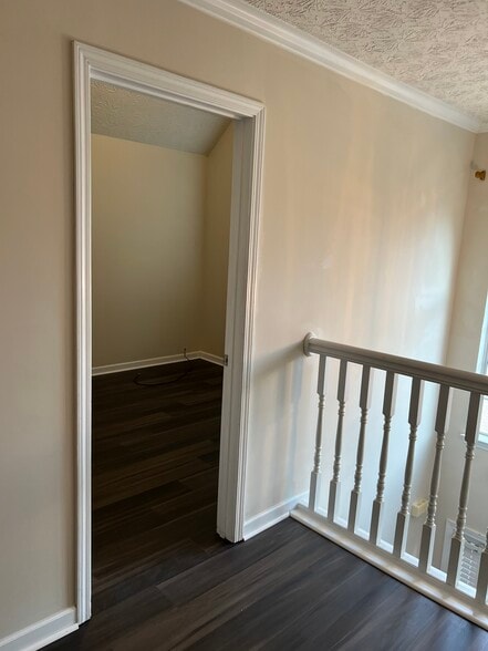 Building Photo - 827 Hannah Ct