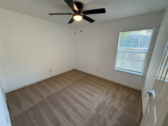 Building Photo - 3642 Heritage Colony Dr