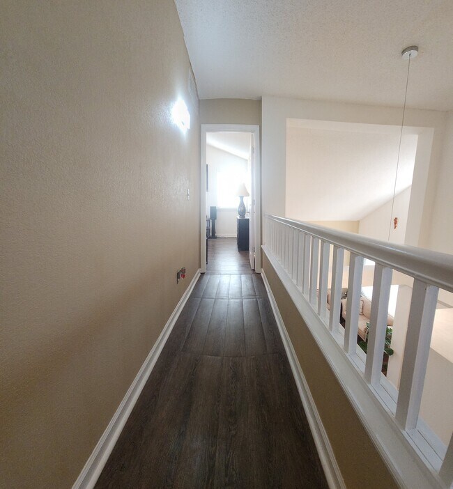Building Photo - 5415 S Dunkirk Way