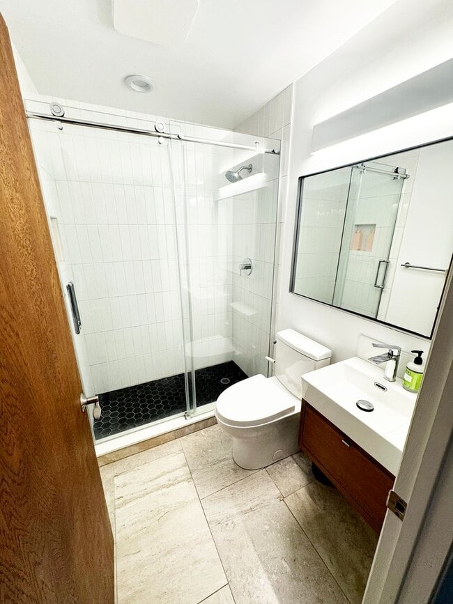 Building Photo - One of a Kind! Furnished 3+ Bedroom 3 Bath...