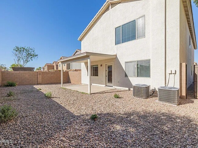 Building Photo - 355 W Jersey Way