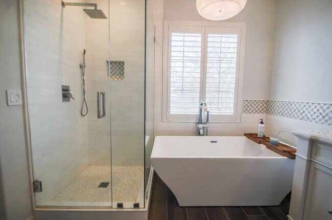 Building Photo - 3 BEDROOM SPACIOUS HOME IN SUMMERLIN!
