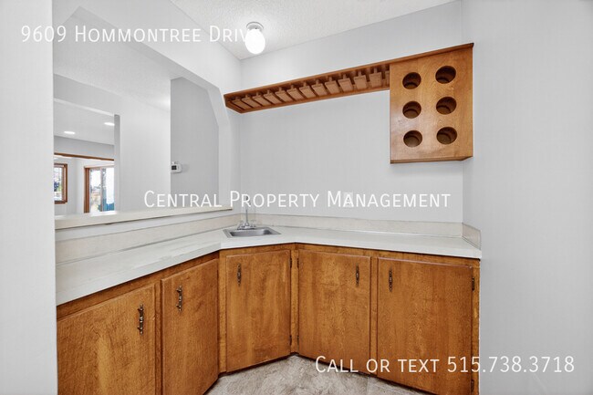 Building Photo - 9609 Hammontree Dr