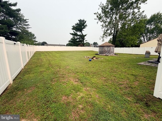 Building Photo - 12 Peachton Ln