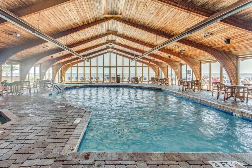 Building Photo - 9550 Shore Dr