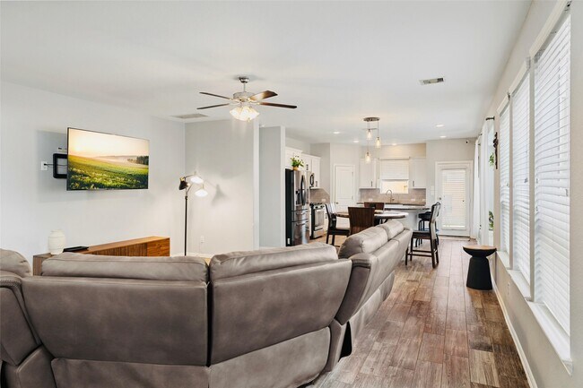 Building Photo - 3021 Wedgewood Bay Ct