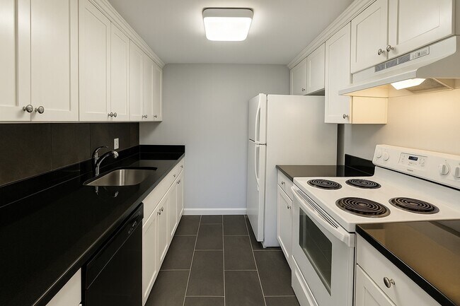 Building Photo - 7510 Hornwood Dr