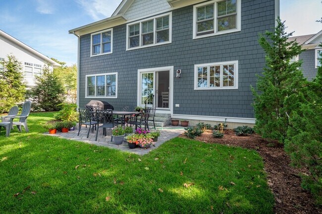 Building Photo - 6 Stanwood Pt