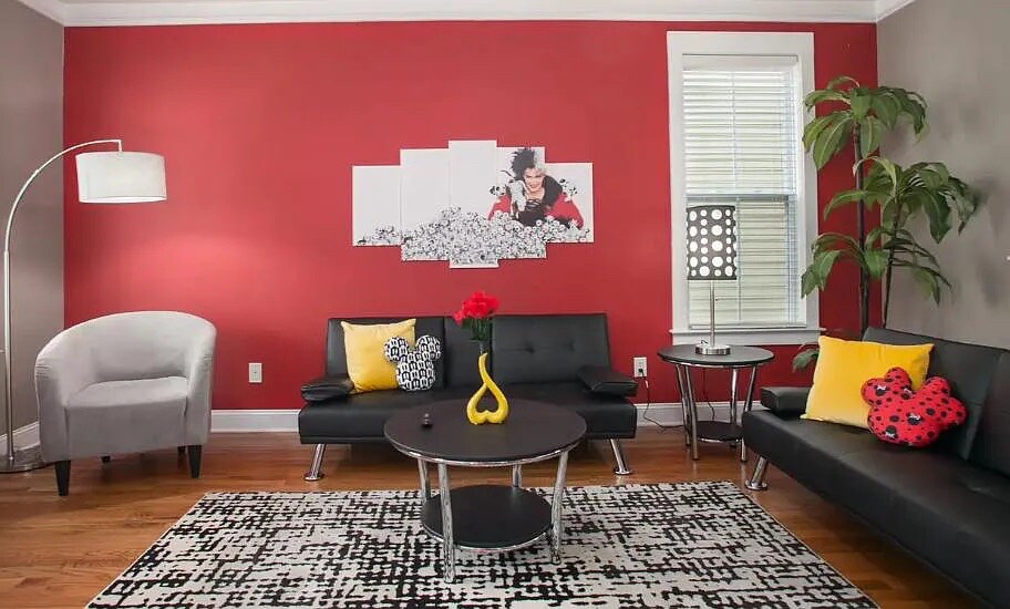 Building Photo - Room in House on Dubois Court