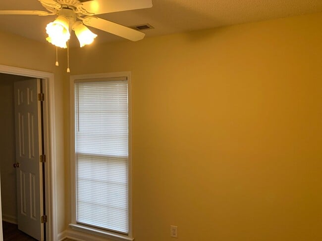 Building Photo - Beautiful Home located in the Brynmoor Com...
