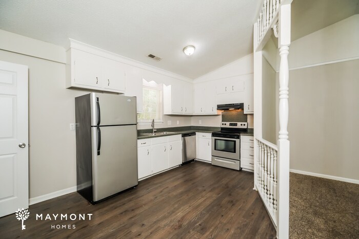 Building Photo - 301 Bluebell Ave