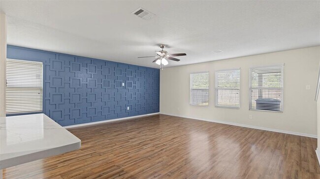 Building Photo - 18414 W Hardy Rd