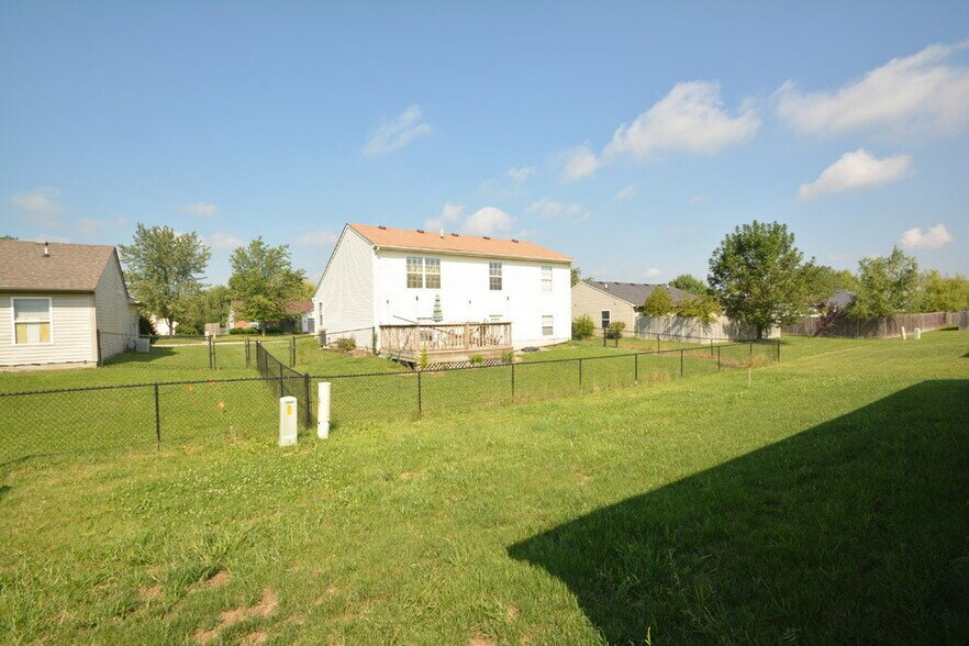 Building Photo - 4062 Magnolia Dr