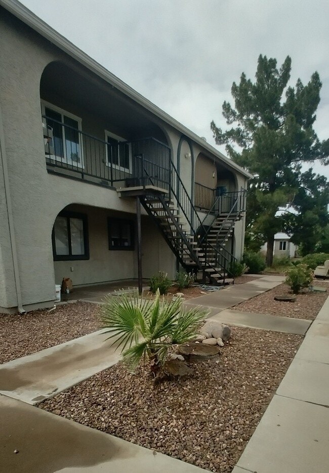 Building Photo - 1238 E Purdue Ave