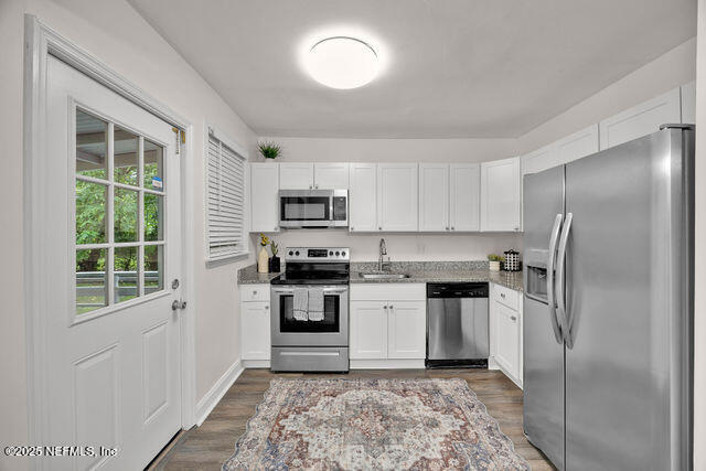 Building Photo - 6110 Lynnwood Ave