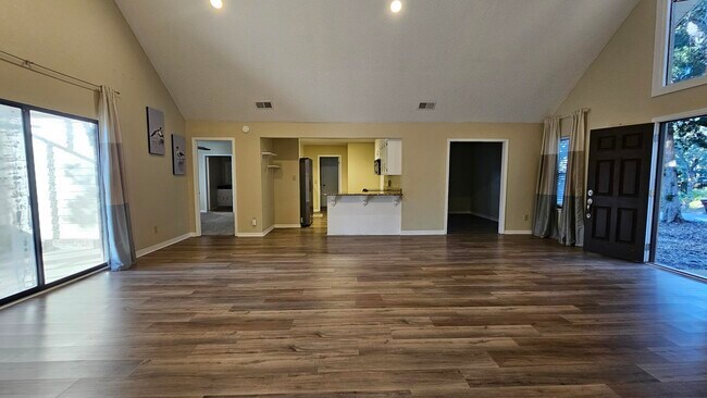 Building Photo - 2816 Whisper Pine Dr