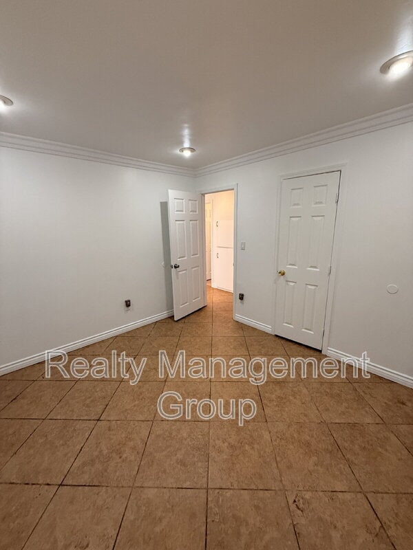 Building Photo - 98 E Palomar St