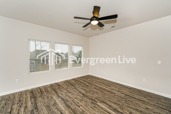 Building Photo - 150 Woodland Wy