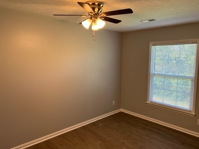 Building Photo - 117 Treva Dr