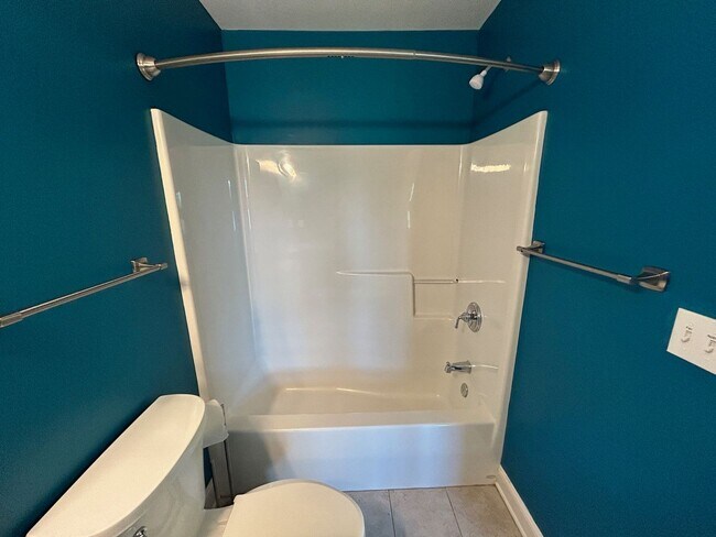 Building Photo - Central AVL - Custom Built, Made for Enter...