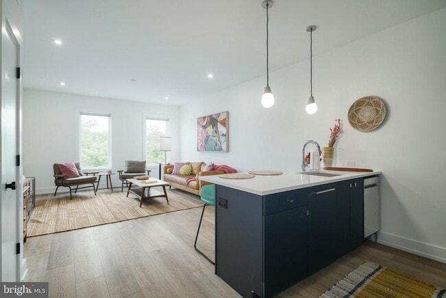 Building Photo - 5013 Springfield Ave