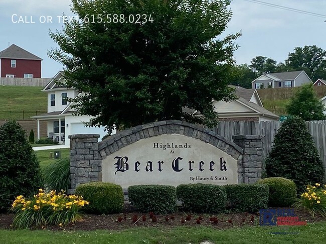 Building Photo - Great Location! 5 BR/3.5 BA off Bear Creek...