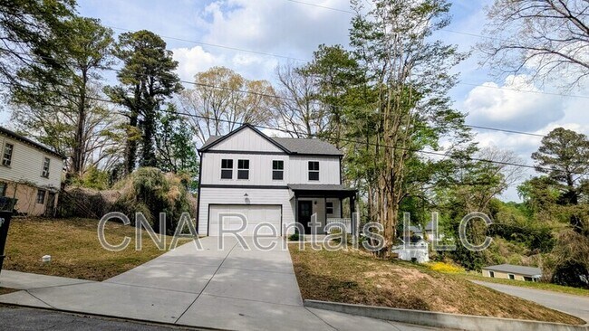 Building Photo - 2367 Summit Ave NW