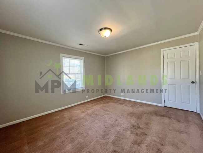 Building Photo - 610 W Hampton Ave