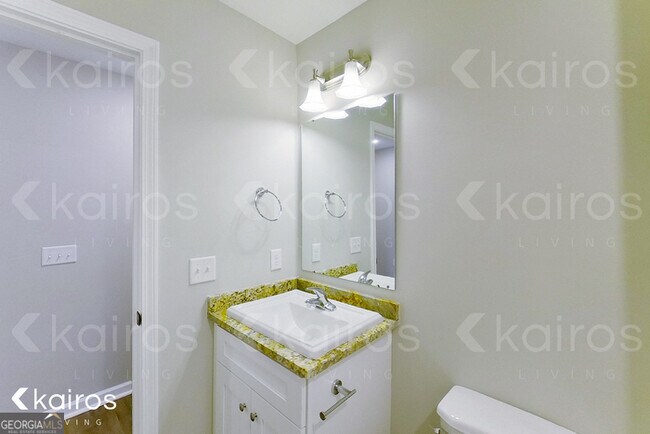 Building Photo - 15 Bungalow Cir