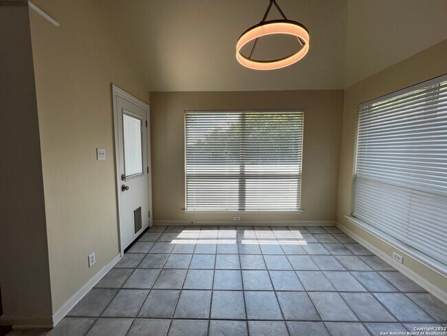 Building Photo - 6114 Oakwood Trail