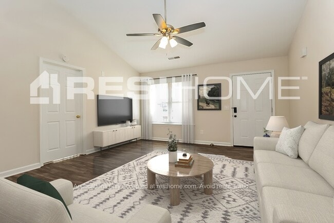 Building Photo - 632 Zellwood Dr
