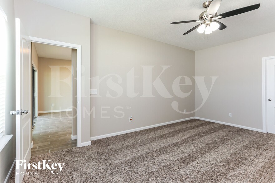 Building Photo - 1633 Mathews Manor Dr