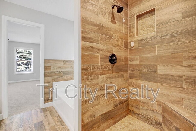 Building Photo - 75 Rock Mill Ct