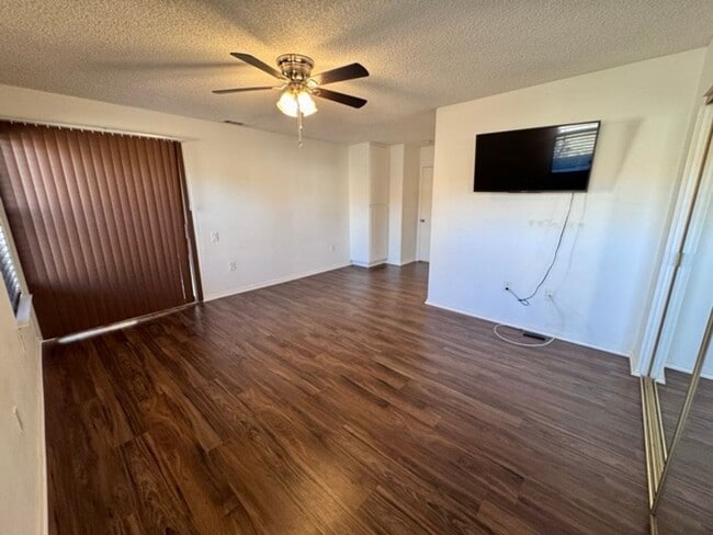 Building Photo - COMING SOON 55+ Community 2 bedroom 2 bathroom Home for Lease in Sun City