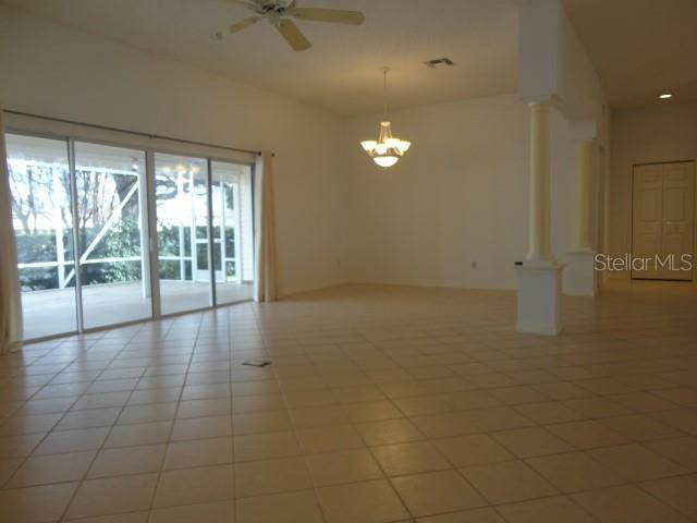 Building Photo - 1233 Oak Forest Dr