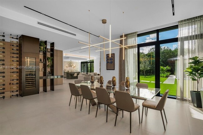 Building Photo - 12500 SW 64th Ave