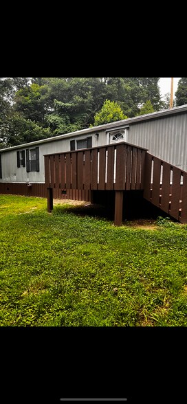 Building Photo - 183 Frank Hodges Dr