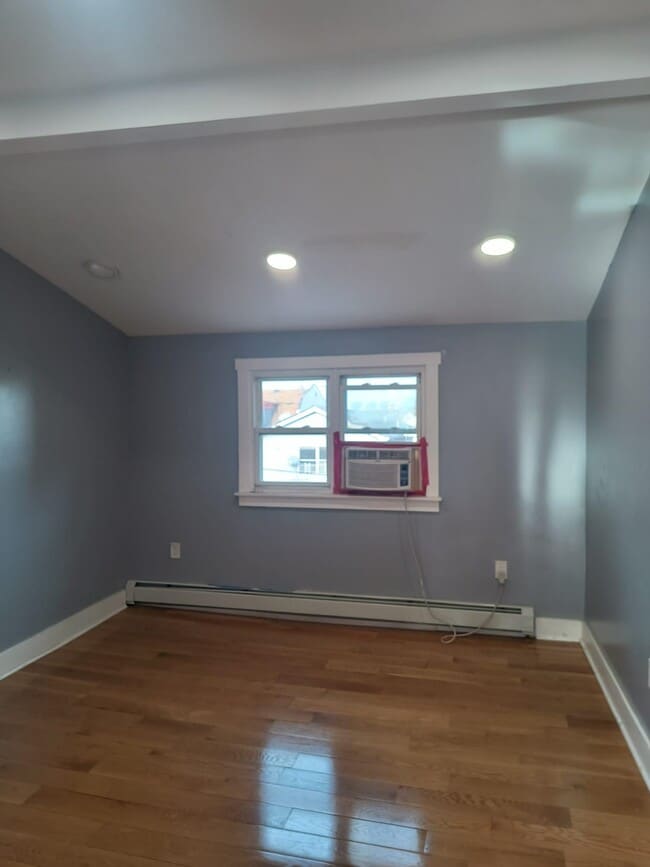 Building Photo - 530-532-532 40th St