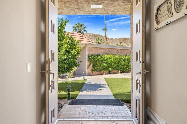 Building Photo - 45800 Pima Rd