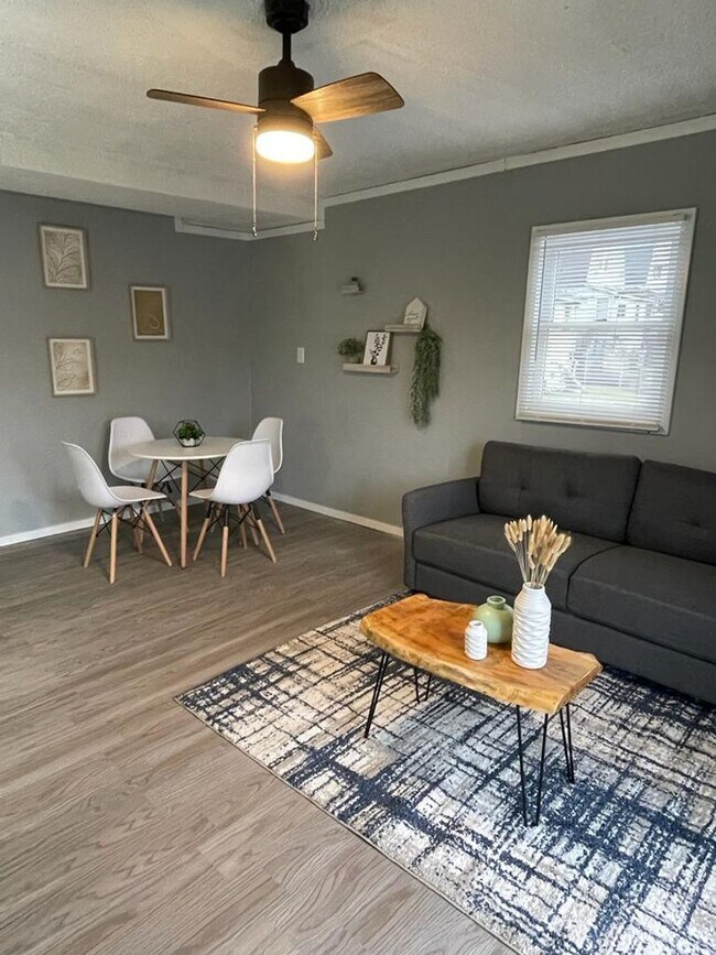 Building Photo - 127 Clearfield St