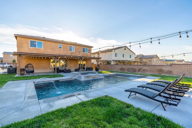 Building Photo - 44112 Sierra Vista Dr