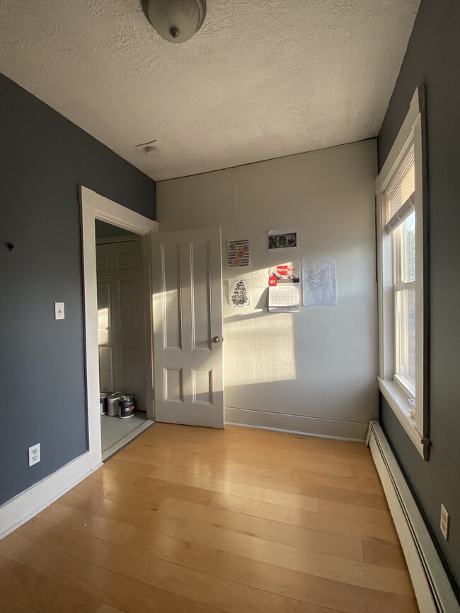 2nd floor Office/Bedroom with hardwood floor/ - 16 Eames St