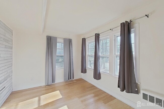 Building Photo - 205 Ashland Rd