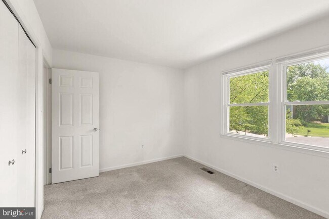 Building Photo - 8902 Huxley Ct