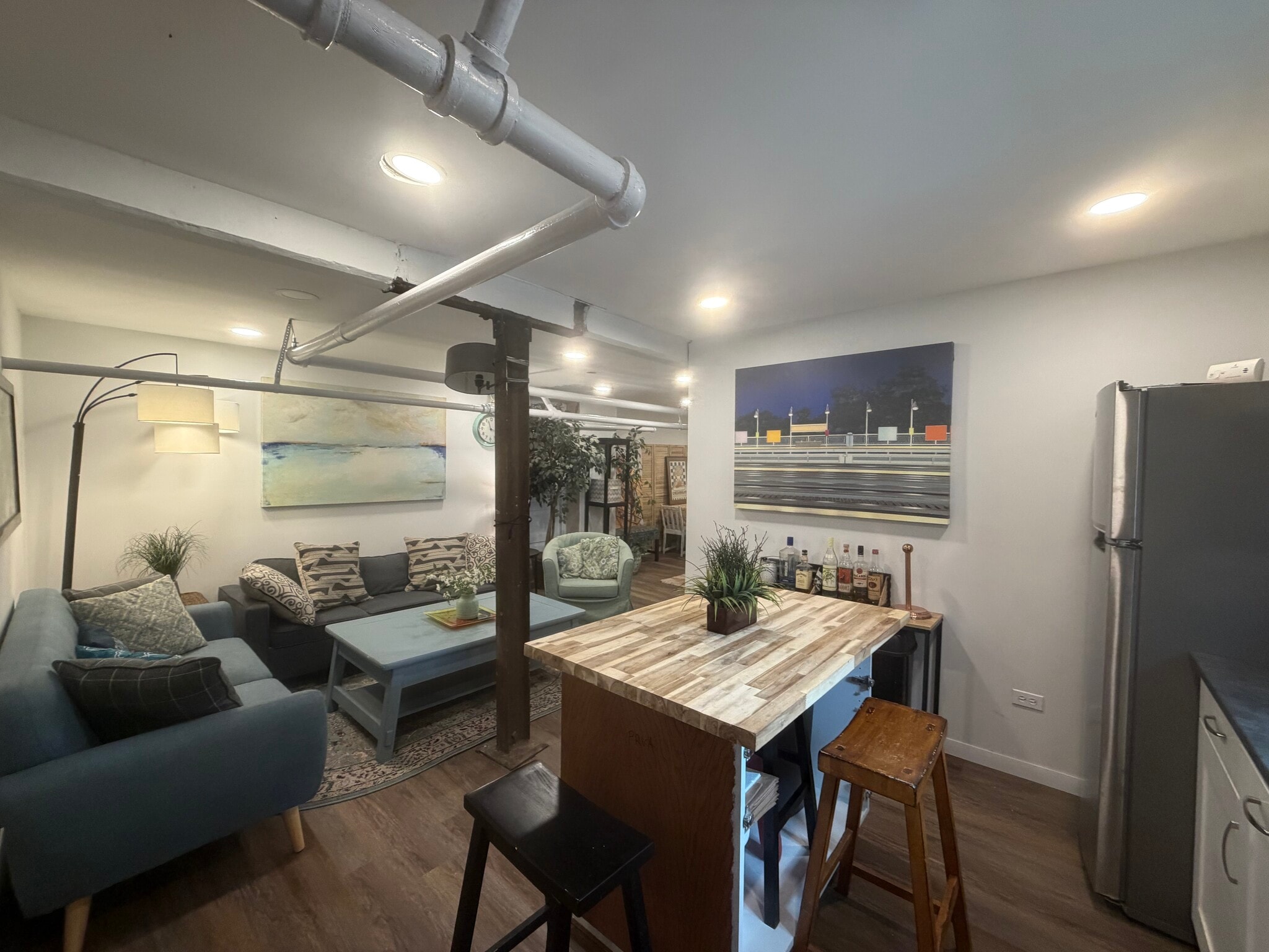 Building Photo - 5614 N Wayne Ave
